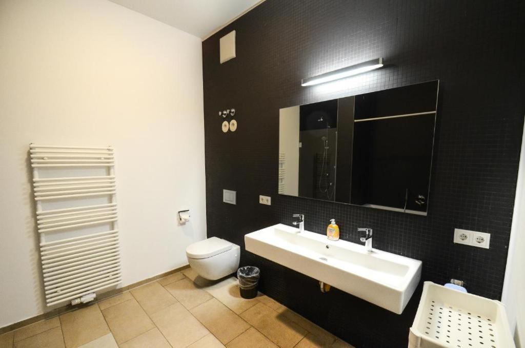 High-Quality In The Heart Of Stuttgart 4 Apartment Exterior foto